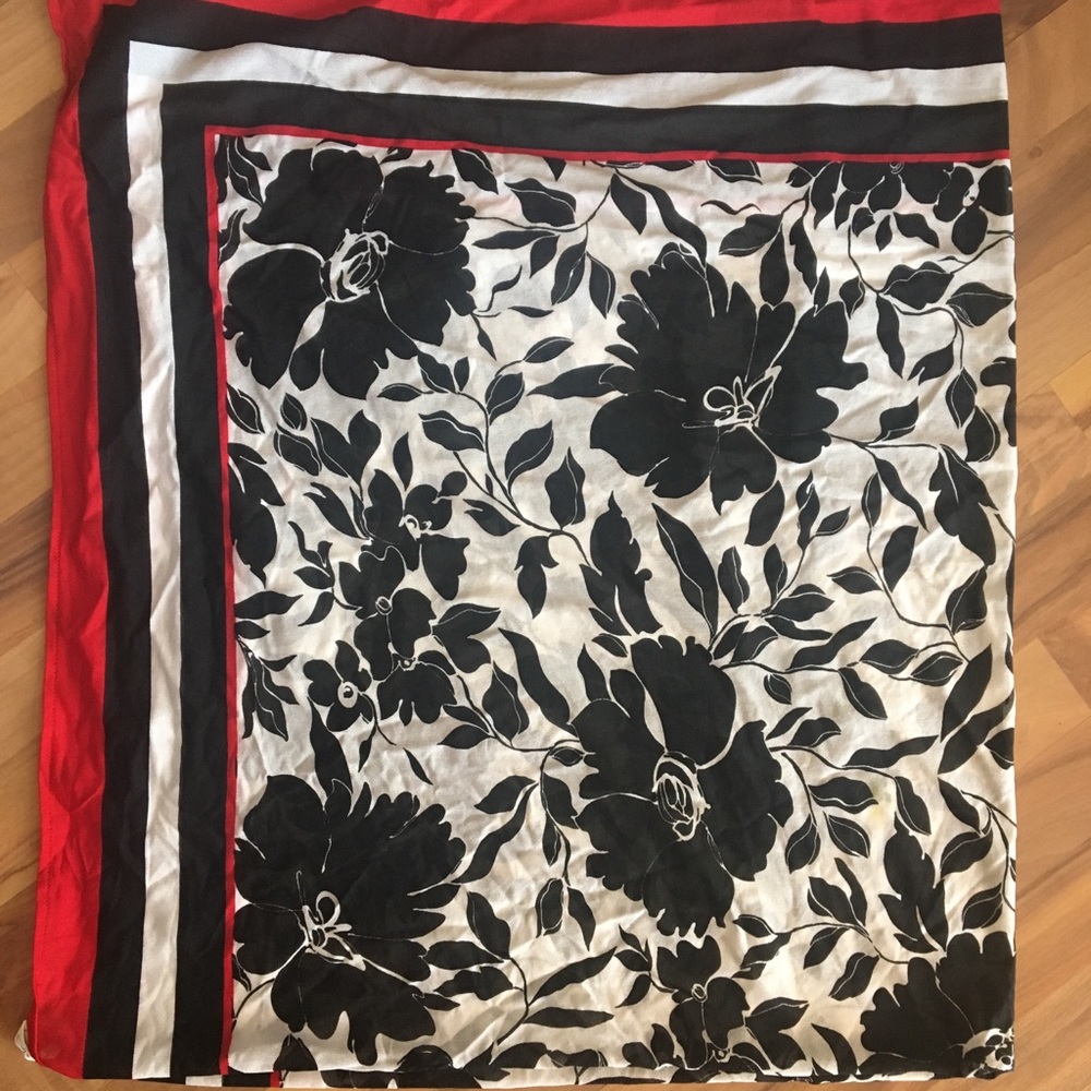 Oscar De La Renta silk scarf